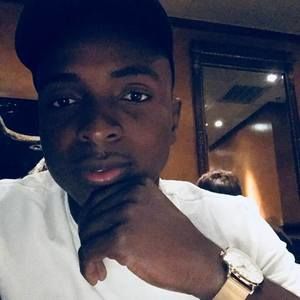 Meet your Posher, D'meza